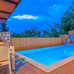 Uezuemlue 2 Bedroom Secluded With Private Pool Hot Tub