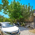 Uezuemlue 2 Bedroom Secluded With Private Pool Hot Tub Вилла Калкан