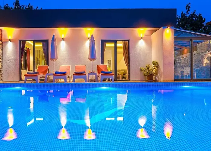 üzümlü 2 Bedroom Secluded With Private Pool Hot Tub Villa *