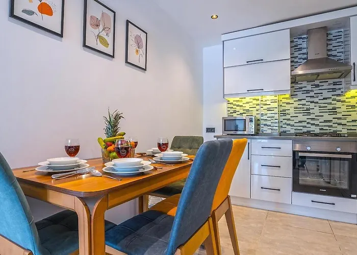 üzümlü 2 Bedroom Secluded With Private Pool Hot Tub Villa *