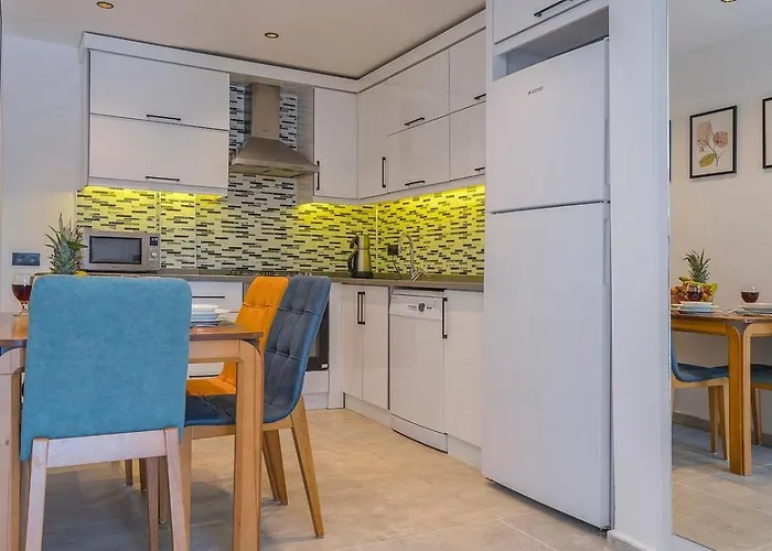 üzümlü 2 Bedroom Secluded With Private Pool Hot Tub Villa *