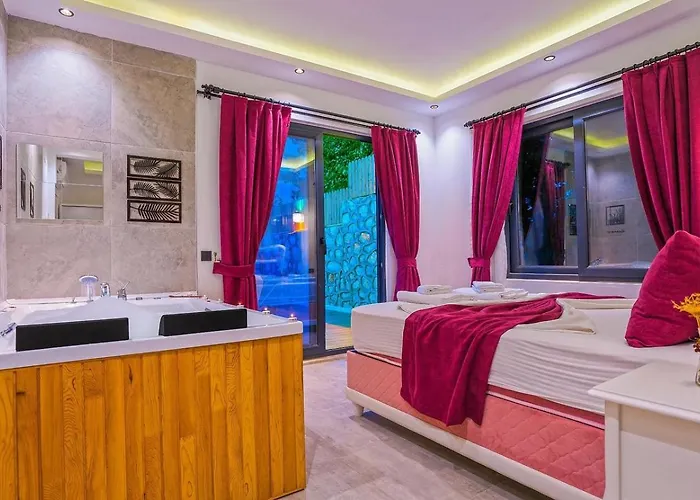 üzümlü 2 Bedroom Secluded With Private Pool Hot Tub Villa *