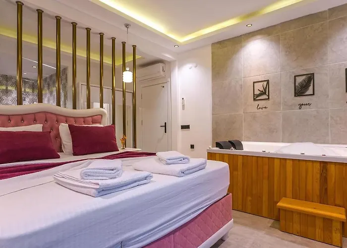 Villa üzümlü 2 Bedroom Secluded With Private Pool Hot Tub Kalkan