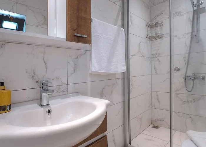 üzümlü 2 Bedroom Secluded With Private Pool Hot Tub * Kalkan