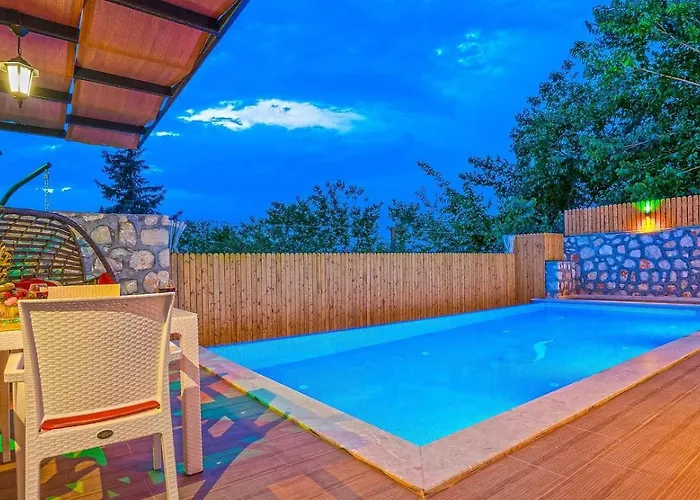 üzümlü 2 Bedroom Secluded With Private Pool Hot Tub