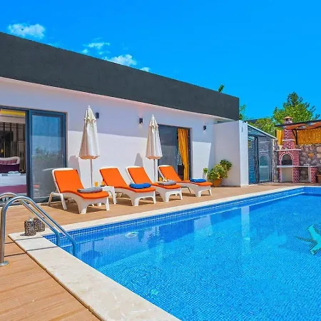 Uezuemlue 2 Bedroom Secluded With Private Pool Hot Tub Villa *