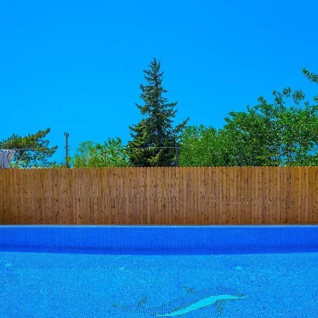 Uezuemlue 2 Bedroom Secluded With Private Pool Hot Tub Villa *