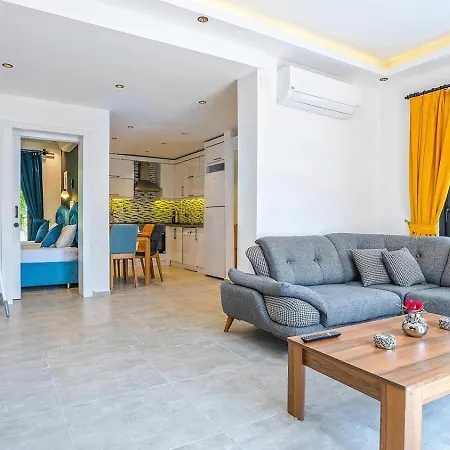 Uezuemlue 2 Bedroom Secluded With Private Pool Hot Tub Villa *