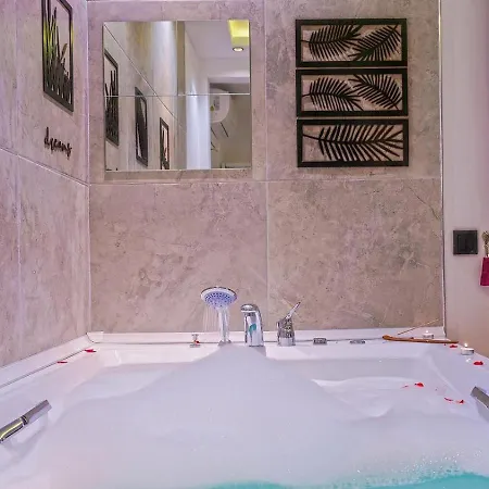 Villa Uezuemlue 2 Bedroom Secluded With Private Pool Hot Tub Kalkan
