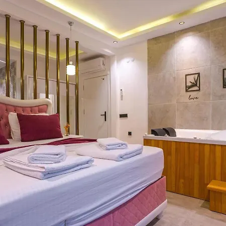 Villa Uezuemlue 2 Bedroom Secluded With Private Pool Hot Tub Kalkan